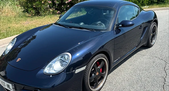 location-PORSCHE-Roquefort-les-Pins-roadstr