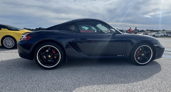 location-PORSCHE-Roquefort-les-Pins-roadstr