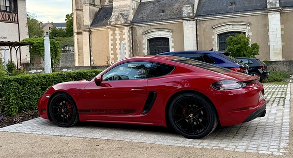 location-PORSCHE-Boulogne-Billancourt-roadstr