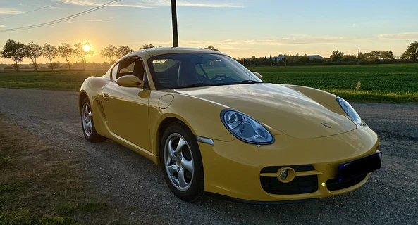 location-PORSCHE-Seilh-roadstr