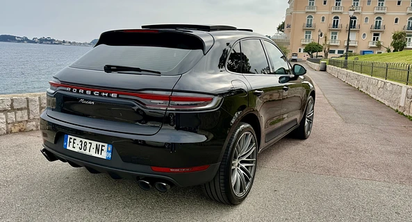 location-PORSCHE-Nice-roadstr