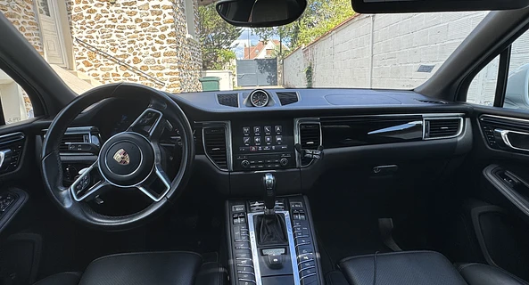 location-PORSCHE-Dammarie-les-Lys-roadstr