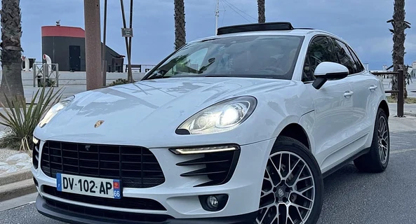 location-PORSCHE-Paris-roadstr