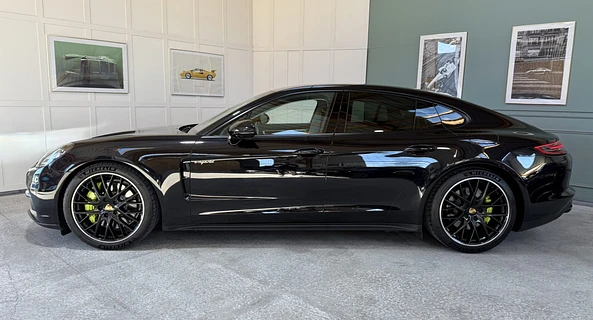 location-PORSCHE-Saint-Alban-roadstr
