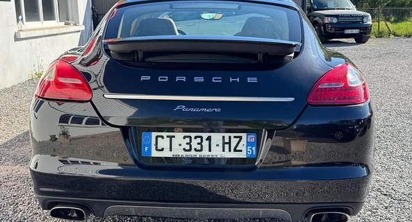 location-PORSCHE-Lyon-roadstr