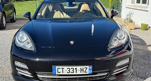 location-PORSCHE-Lyon-roadstr