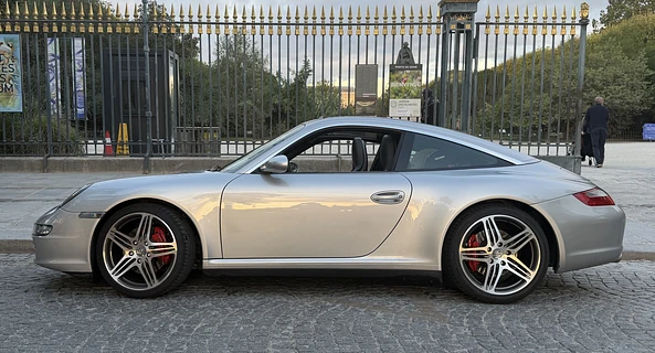 location-PORSCHE-Paris-roadstr