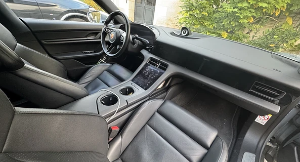 location-PORSCHE-Sainte-Soulle-roadstr