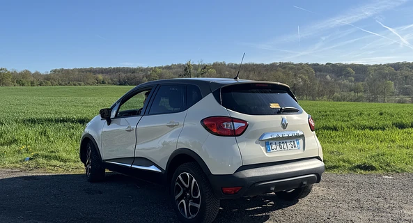 location-RENAULT-Versailles-roadstr