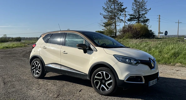 location-RENAULT-Versailles-roadstr