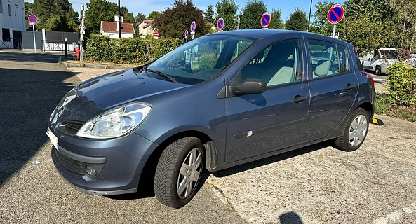 location-RENAULT-Voisins-le-Bretonneux-roadstr