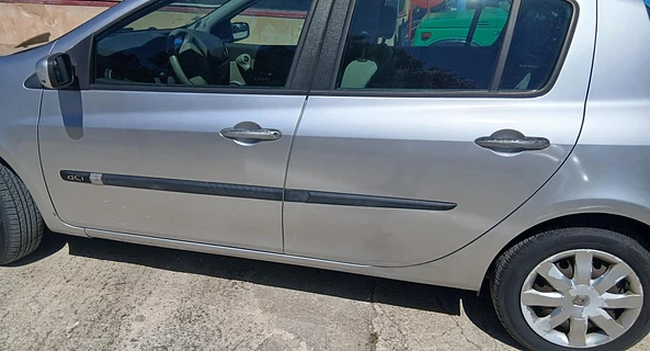 location-RENAULT-Hyères-roadstr