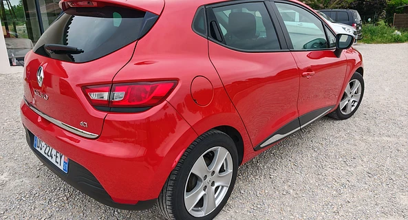 location-RENAULT-Agen-roadstr