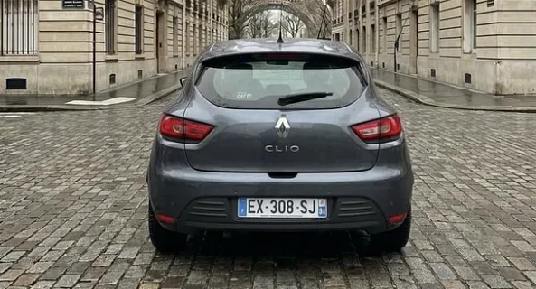 location-RENAULT-Cachan-roadstr