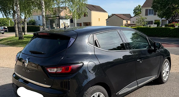 location-RENAULT-Moissy-Cramayel-roadstr