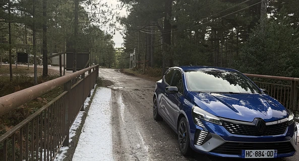location-RENAULT-Porto-Vecchio-roadstr