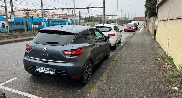location-RENAULT-Valence-roadstr