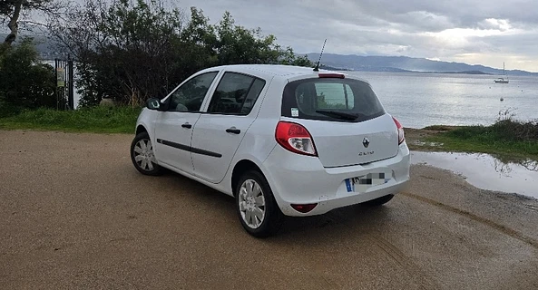 location-RENAULT-Ajaccio-roadstr
