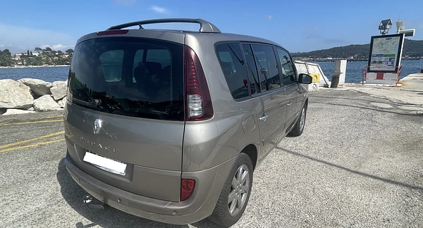 location-RENAULT-La Seyne-sur-Mer-roadstr