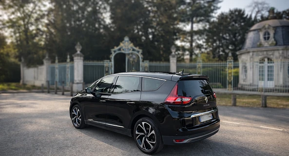 location-RENAULT-Paris-roadstr