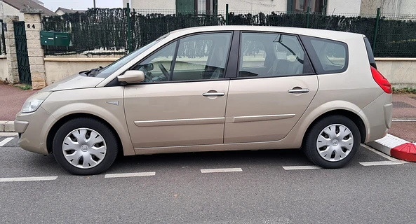 location-RENAULT-Antony-roadstr