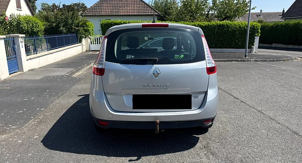 location-RENAULT-Caen-roadstr