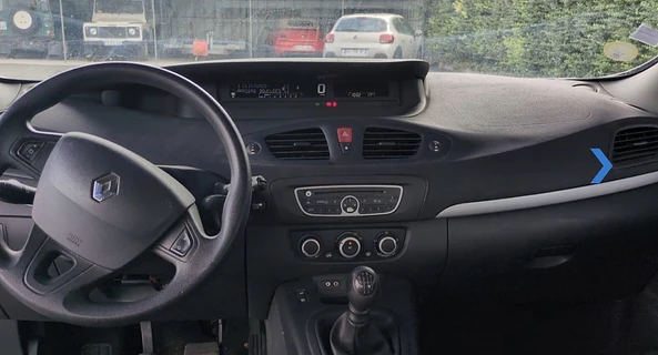location-RENAULT-Évry-Courcouronnes-roadstr