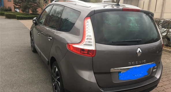 location-RENAULT-Évry-Courcouronnes-roadstr