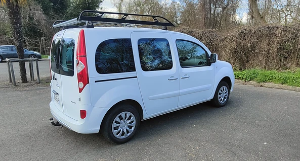 location-RENAULT-Saumur-roadstr
