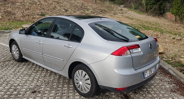 location-RENAULT-Vias-roadstr
