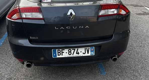 location-RENAULT-Menton-roadstr
