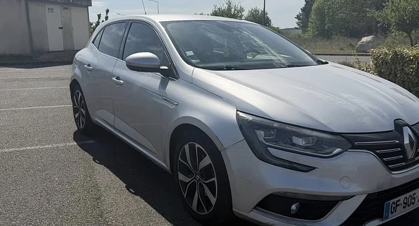 location-RENAULT-Dadonville-roadstr