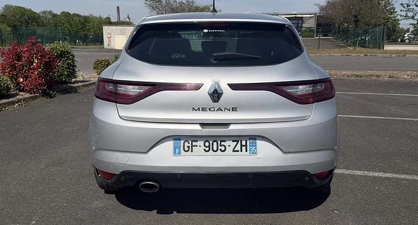 location-RENAULT-Dadonville-roadstr