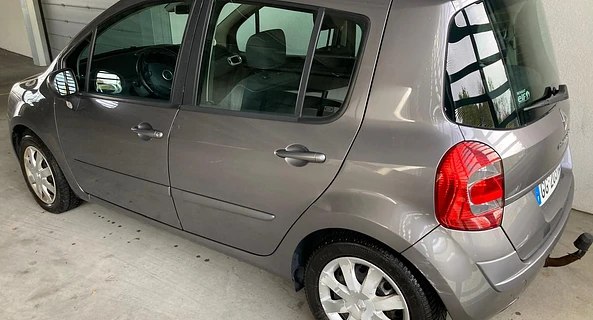 location-RENAULT-Saint-Louis-roadstr