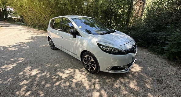 location-RENAULT-Noisy-le-Grand-roadstr