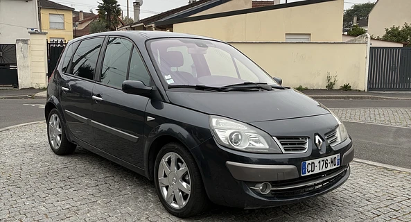 location-RENAULT-Les Pavillons-sous-Bois-roadstr