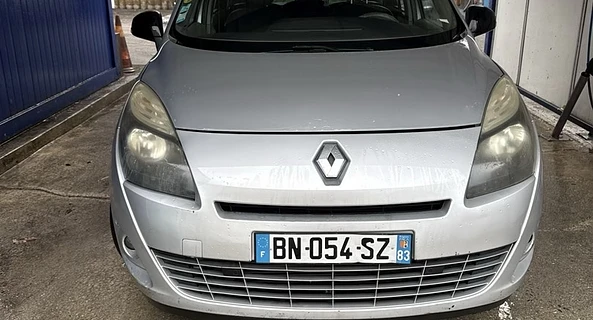 location-RENAULT-Marseille-roadstr
