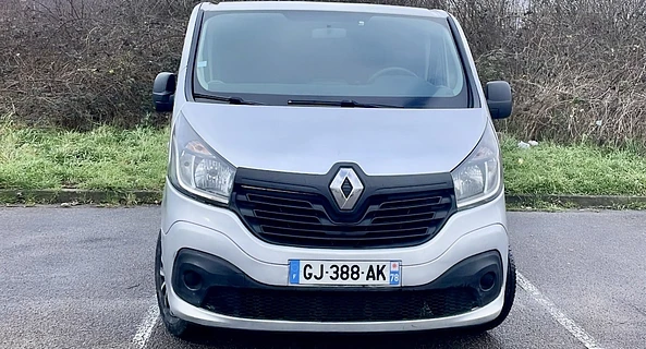 location-RENAULT-Mantes-la-Ville-roadstr