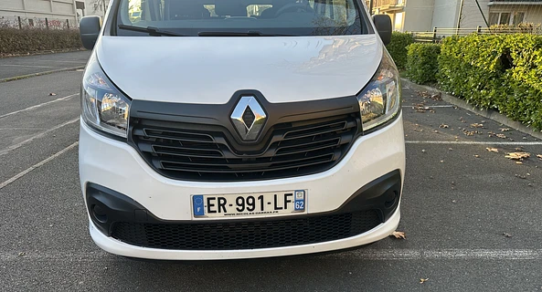 location-RENAULT-Tours-roadstr
