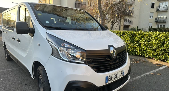 location-RENAULT-Tours-roadstr