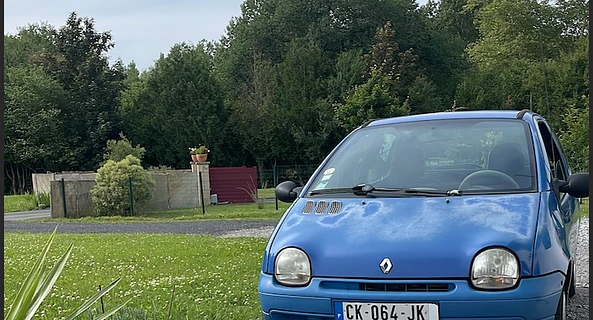 location-RENAULT-Saint-Jean-de-Luz-roadstr