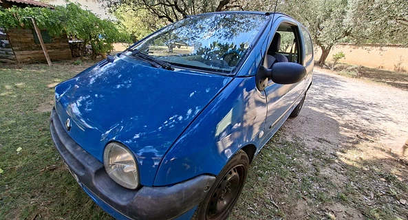 location-RENAULT-Saint-Marcel-d'Ardèche-roadstr