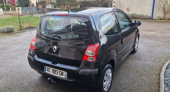 location-RENAULT-Le Thuit de l'Oison-roadstr