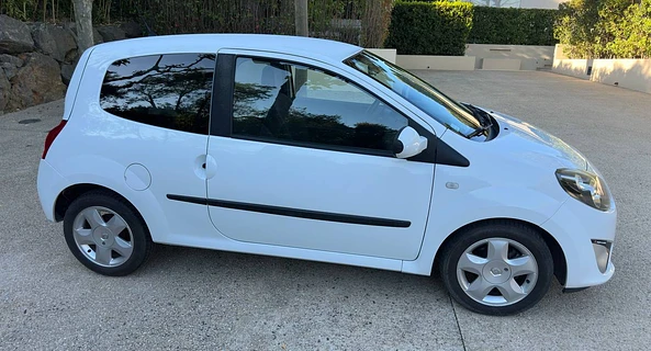 location-RENAULT-Cogolin-roadstr