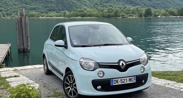 location-RENAULT-Meyzieu-roadstr