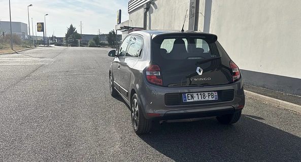 location-RENAULT-Avon-roadstr