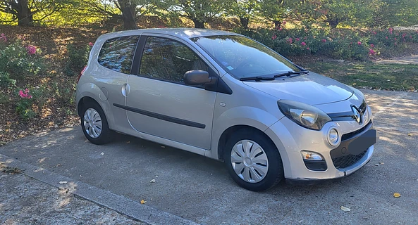 location-RENAULT-Mennecy-roadstr