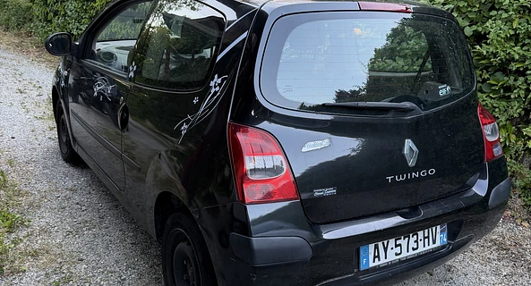 location-RENAULT-Poisy-roadstr