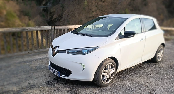 location-RENAULT-Saint-Laurent-du-Var-roadstr
