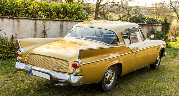 location-STUDEBAKER-Corbigny-roadstr